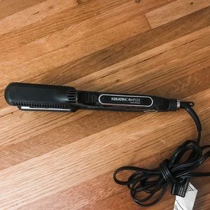 Keratin flat Iron